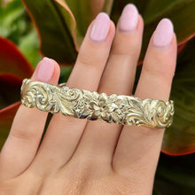 Load image into Gallery viewer, 12mm Tricolor Hawaiian "Kuuipo" Bangle Bracelet in 14K Pink, White & Green Gold