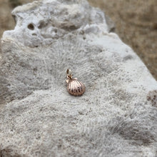 Load image into Gallery viewer, Rose Gold sea shell charm