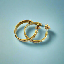 Load image into Gallery viewer, 4mm Old English Medium Hoop Earrings with Post in 14K Green Gold