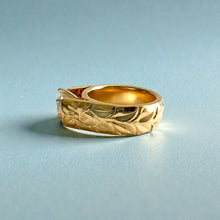 Load image into Gallery viewer, Shiny Maile & Hibiscus 6mm French Mount Solitaire Ring with 1ct Cubic Zirconia in 14K Yellow Gold in size 4 1/4