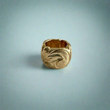 Load image into Gallery viewer, Medium Scalloped Initial "A" Bead Pendant in 14K Yellow Gold