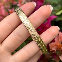 Load image into Gallery viewer, Mokihana Berry engraving on Hawaiian Bracelet