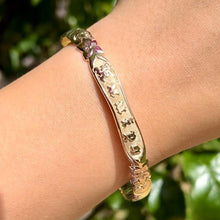Load image into Gallery viewer, Gold Hawaiian name bangle