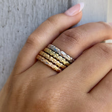 Load image into Gallery viewer, Hawaiian heirloom 3mm gold rings