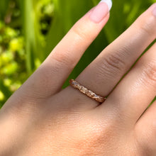 Load image into Gallery viewer, Scalloped Old English Hawaiian Ring