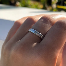 Load image into Gallery viewer, Scalloped Shiny Maile & Hibiscus 4mm Ring in 14 White Gold