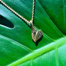Load image into Gallery viewer, Hawaiian Anthurium Flower Pendant in 14K Yellow Gold