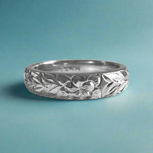 Load image into Gallery viewer, Shiny Maile with Flower 4mm Ring in 14K White Gold