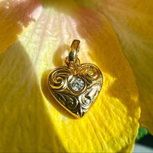 Load image into Gallery viewer, Small diamond heart Hawaiian pendant