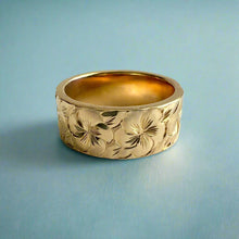 Load image into Gallery viewer, Plumeria with Leaves All Around 8mm Hawaiian Flat Ring in 14K Yellow Gold in size 7 1/2