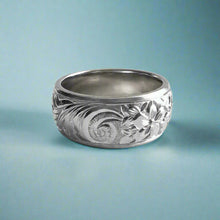 Load image into Gallery viewer, Old English, Plumeria & Hibiscus with Four Leaves 8mm Hawaiian Ring in 14K White Gold in size 6 1/4