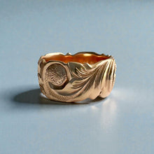 Load image into Gallery viewer, Scalloped Old English & Hibiscus 10mm Ring in 14K Pink Gold in size 8