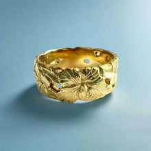 Load image into Gallery viewer, Pukalani Filigree 8mm Flower Ring in 14K Green Gold