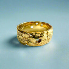 Load image into Gallery viewer, Pukalani Filigree 8mm Flower Ring in 14K Green Gold