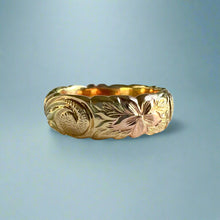 Load image into Gallery viewer, Tri-Color Scalloped 6mm Hibiscus & Old English Hawaiian Ring in 14K Gold