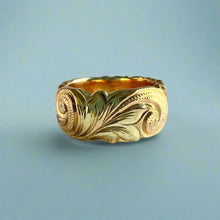 Load image into Gallery viewer, Tri-Color Scalloped 8mm Hibiscus & Old English Hawaiian Ring in 14K Gold