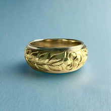 Load image into Gallery viewer, Two-Tone Maile & Plumeria 8mm Hawaiian Ring in 14K White & Green Gold