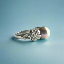 Load image into Gallery viewer, Plumeria with Leaf & Diamonds Pearl Ring in Platinum in size 6 1/2