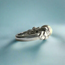 Load image into Gallery viewer, Plumeria w/ Leaf & Diamonds Black Pearl Ring in Platinum