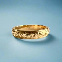 Load image into Gallery viewer, Shiny Old English & Hibiscus 4mm Hawaiian Ring in 14K Yellow Gold
