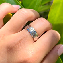Load image into Gallery viewer, Scalloped Shiny Maile with Hibiscus & Plumeria 8mm Hawaiian Ring in 14K White Gold in size 8 1/2
