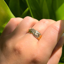 Load image into Gallery viewer, Scalloped Old English All Around 8mm Hawaiian Ring in 14K Yellow Gold in size 10