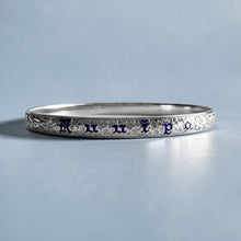 Load image into Gallery viewer, Shiny Maile & Hibiscus 6mm "Kuuipo" Bangle Bracelet in 14K White Gold in size 7 1/2