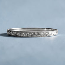 Load image into Gallery viewer, Shiny Maile & Hibiscus 6mm "Kuuipo" Bangle Bracelet in 14K White Gold in size 7 1/2