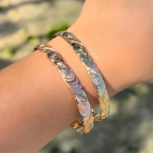 Load image into Gallery viewer, Scalloped Old English & 2x Hibiscus 8mm Makana Bangle Bracelet in 14K Pink Gold