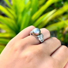 Load image into Gallery viewer, Plumeria with Leaf & Diamonds Pearl Ring in Platinum in size 6 1/2