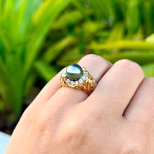 Load image into Gallery viewer, Old English & Diamonds Black Pearl Ring in 14K Yellow Gold in size 5 1/2