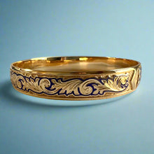 Load image into Gallery viewer, Raised Old English & Shiny Maile 10mm "Kuuipo" Bangle Bracelet in 14K Yellow Gold
