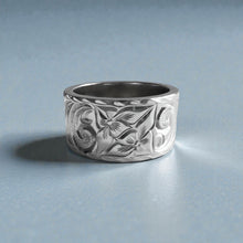 Load image into Gallery viewer, Hibiscus Kiss Design with Old English 10mm Flat Ring in 14K White Gold
