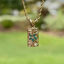 Load image into Gallery viewer, Hawaiian Puanani pendant with green enamel flower
