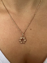 Load image into Gallery viewer, Hawaiian Plumeria Wreath Pendant in 14K Gold
