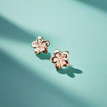 Load image into Gallery viewer, Hawaiian Plumeria Earrings
