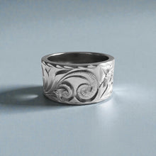 Load image into Gallery viewer, Hibiscus Kiss Design with Old English 10mm Flat Ring in 14K White Gold
