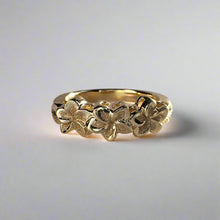 Load image into Gallery viewer, Three Small Plumeria Hawaiian Flower Ring in 14K Yellow, White, Green Gold or Platinum
