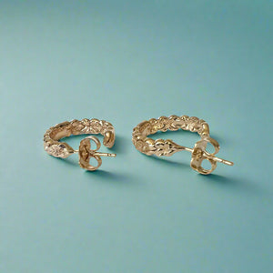 3mm Old Scalloped Plumeria Hoop Earrings with Post in 14K Gold