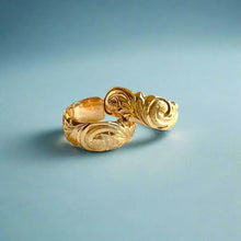 Load image into Gallery viewer, Small Scalloped 6mm Old English Hoop Earrings in 14K Yellow Gold
