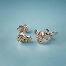 Load image into Gallery viewer, Small Filigree Heart Flowers with Post Earrings in 14K Gold
