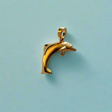 Load image into Gallery viewer, Hawaiian Dolphin Pendant in 14K Yellow Gold
