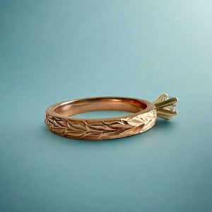 Shiny Maile 3mm Solitaire with Diamond in 14K Pink Gold in size 5