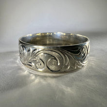 Load image into Gallery viewer, Hawaiian Sterling Silver Bangle Bracelet 
