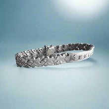 Load image into Gallery viewer, 8mm Raised &quot;Kuuipo&quot; Hawaiian Plumeria Link Bracelet in 14K White Gold
