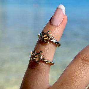 Two-Tone Honu (Turtle) Ring in 14K Gold