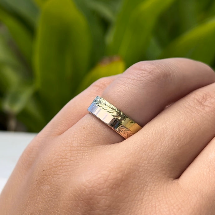 Two-tone 6mm Checkers Shiny Maile Ring in 14K Pink & Green Gold