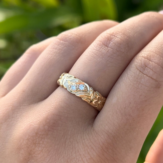 Nihoniho 6mm Ring with Flowers and Single Row Of Diamonds