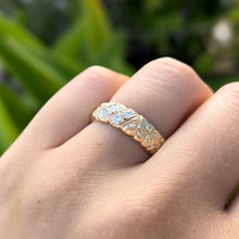 Load image into Gallery viewer, Nihoniho 6mm Ring with plumeria flowers and Double Row Of Diamonds
