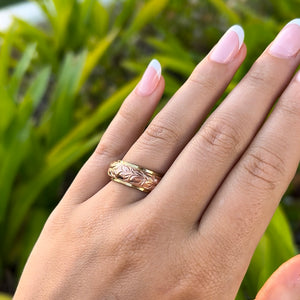 Two-Tone Maile & Hibiscus 8mm Ring in 14K Green & Pink Gold